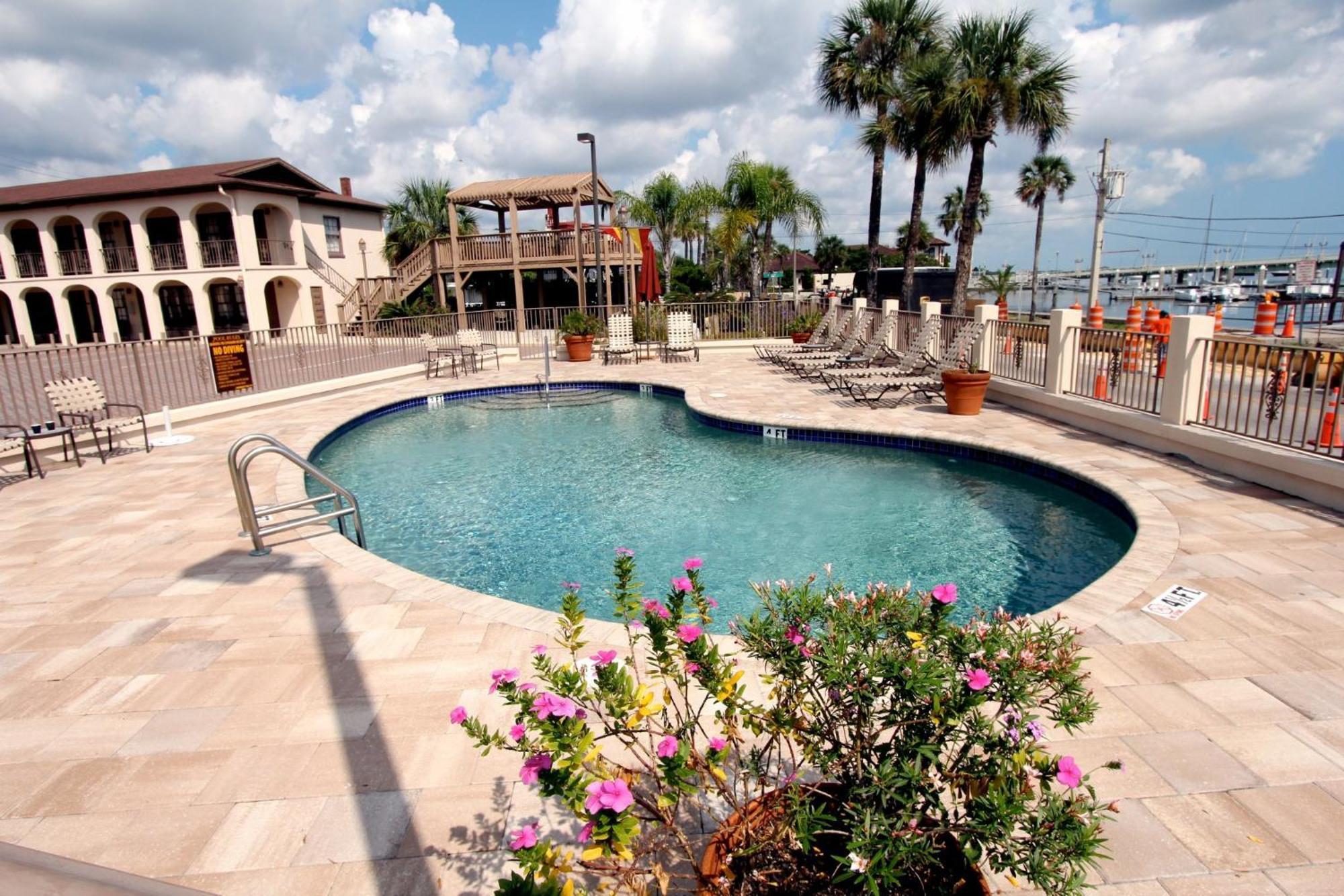 Bayfront Hotel
