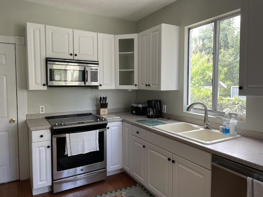 Holiday home The Painted Lady, A Spacious Renovated 4br Victorian *