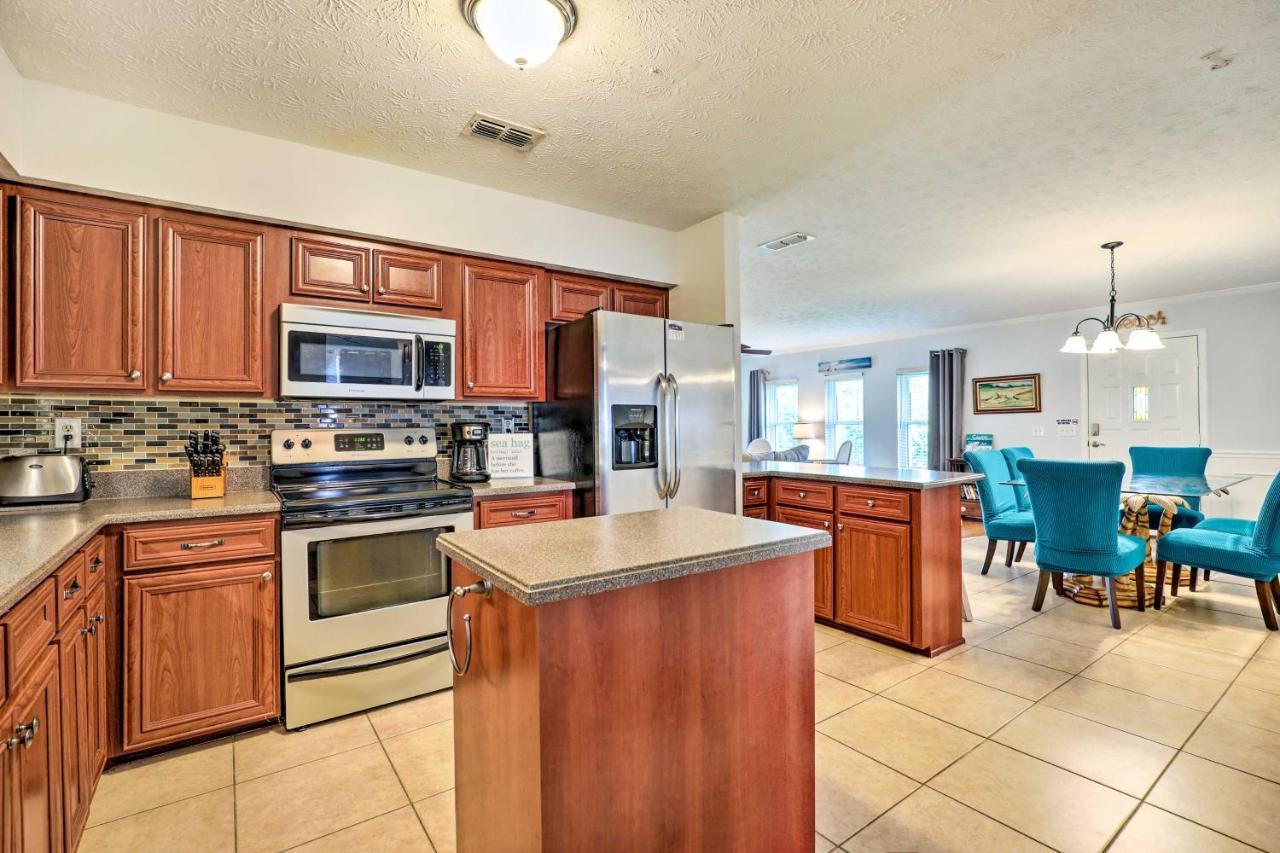 St Augustine Island With Patio, Walk To Beach! Holiday home
