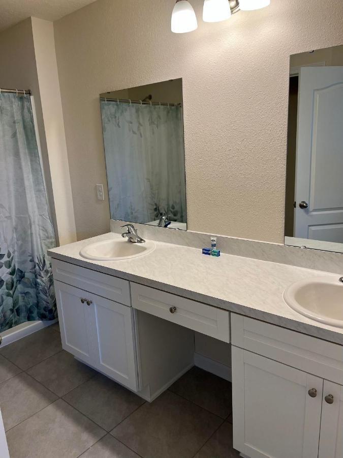 Beautiful 3 Bedroom With Style Amenities