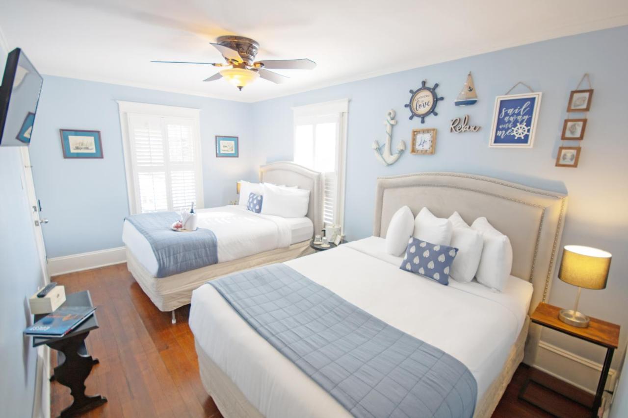 Hemingway House (adults Only) Bed & Breakfast *