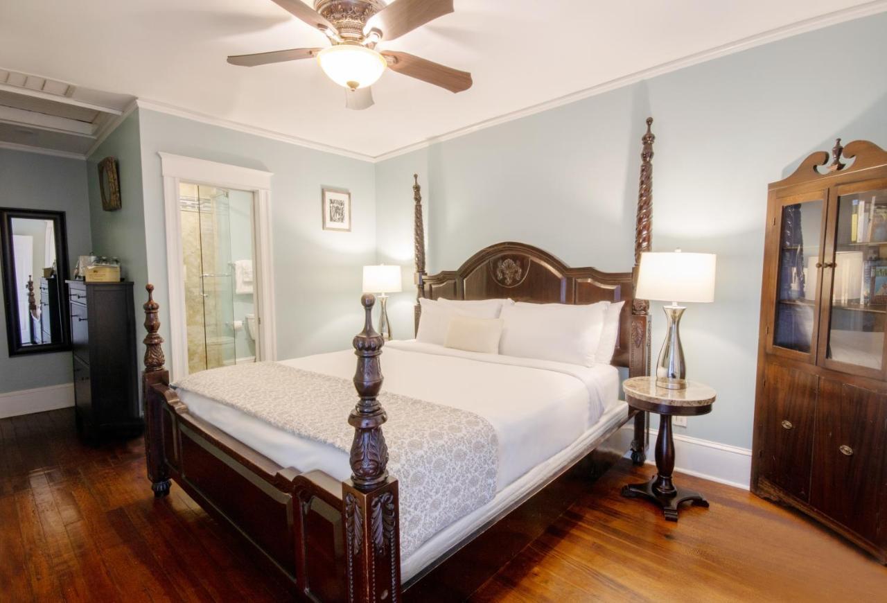 Hemingway House (adults Only) *