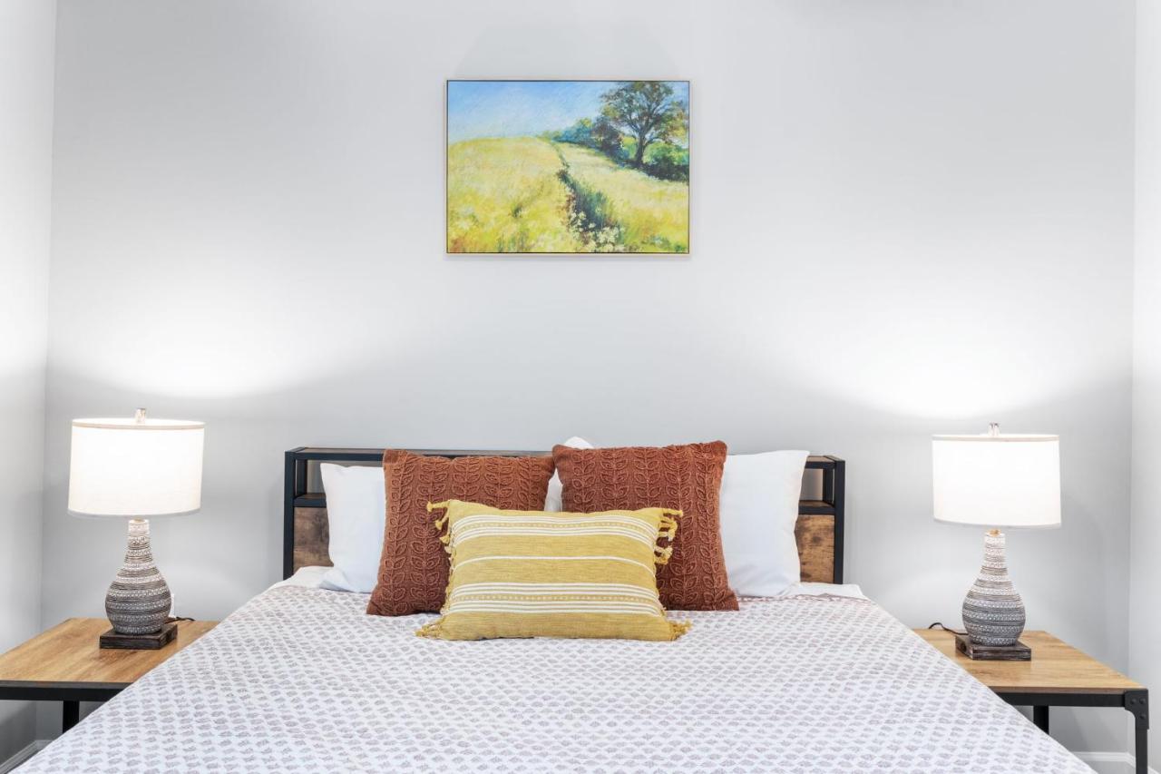 Casa de férias Brand New With King Bed In St Aug *