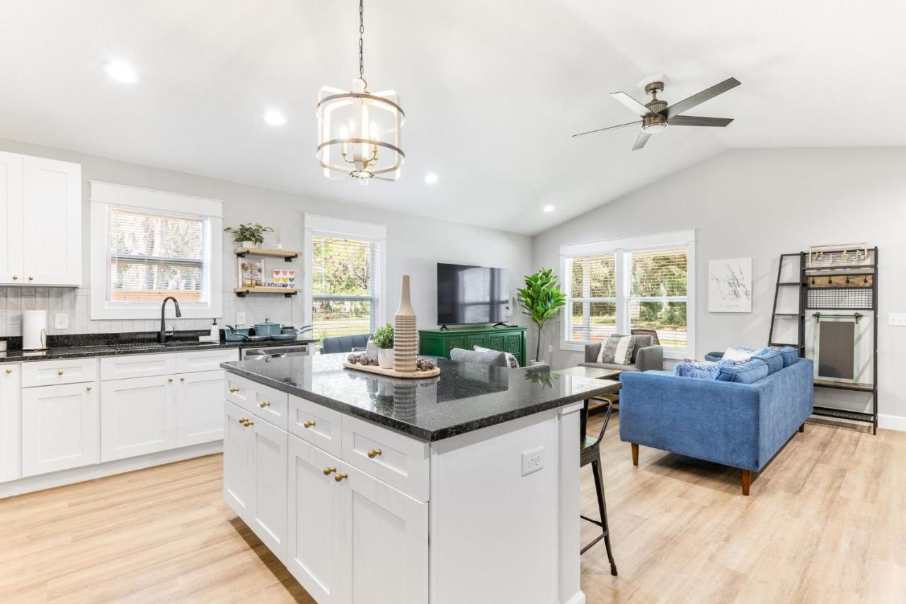 Brand New With King Bed In St Aug *