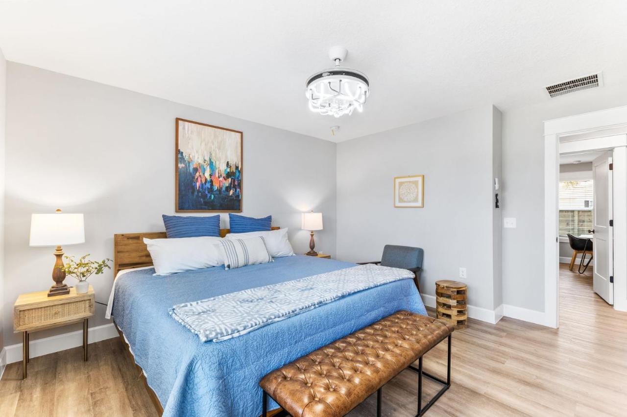 Brand New With King Bed In St Aug *