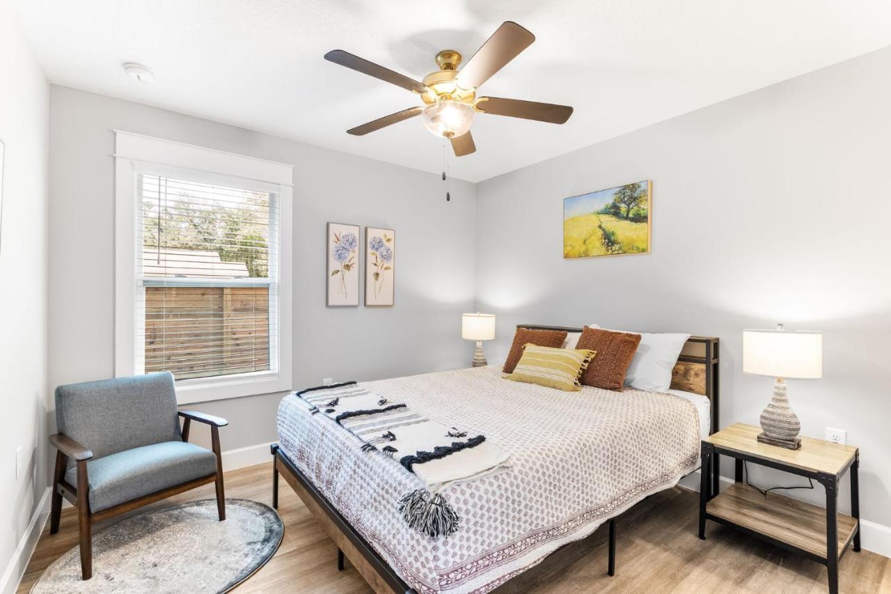 Brand New With King Bed In St Aug Casa de férias