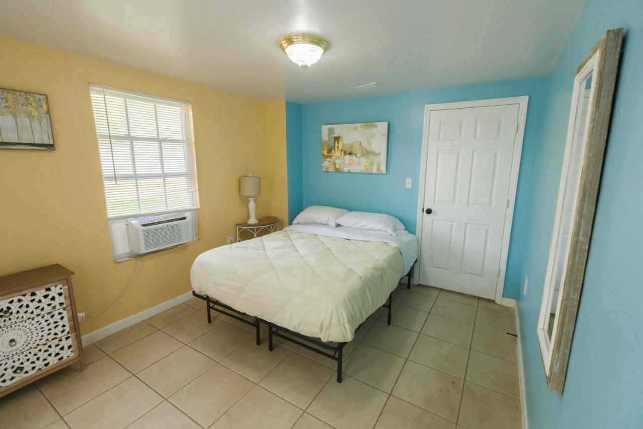 Five Bedroom In The Heart Of St Aug Holiday home *