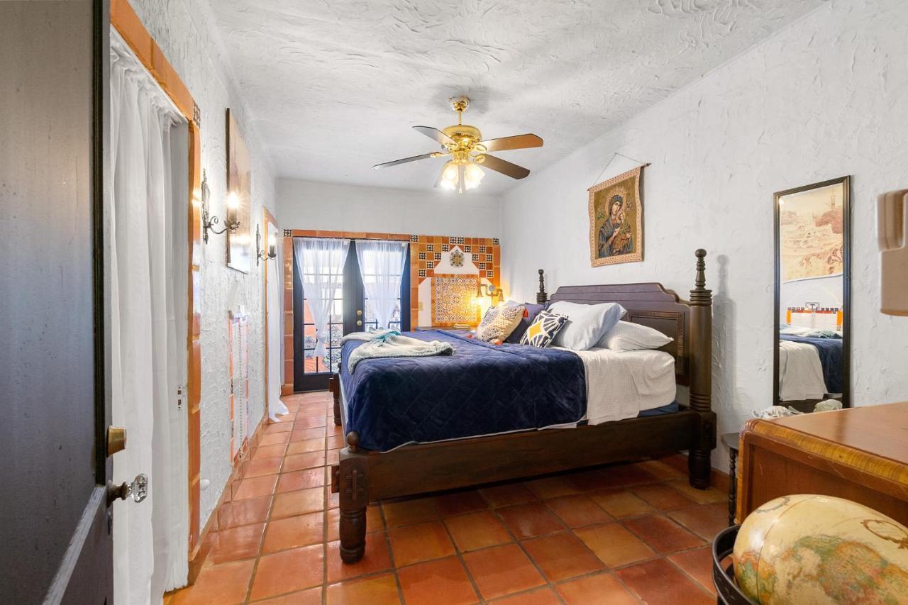 The Gaudi House- Pool Minutes To Dntn And Holiday home St. Augustine