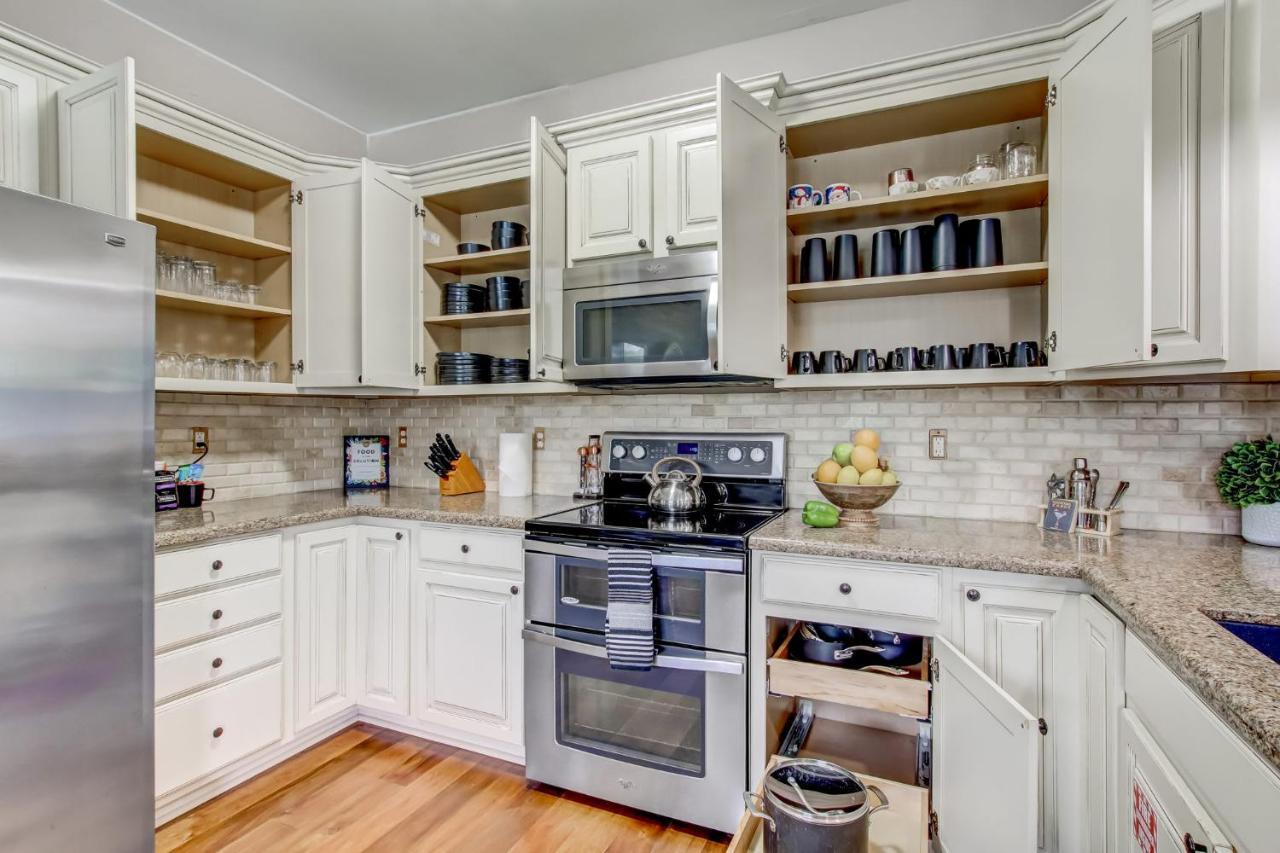 Holiday home Blue Jewel- Dog Friendly Minutes To Downtown *
