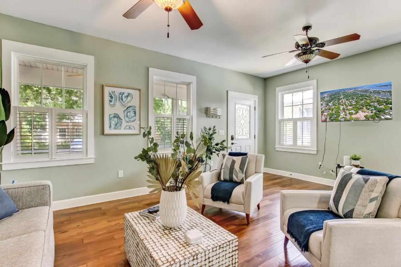 Blue Jewel- Dog Friendly Minutes To Downtown Holiday home