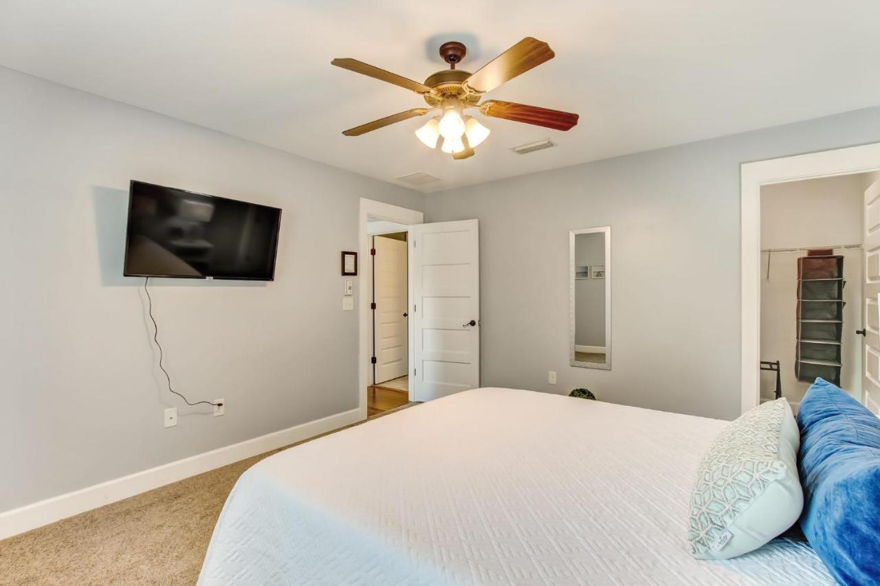 Blue Jewel- Dog Friendly Minutes To Downtown Holiday home *