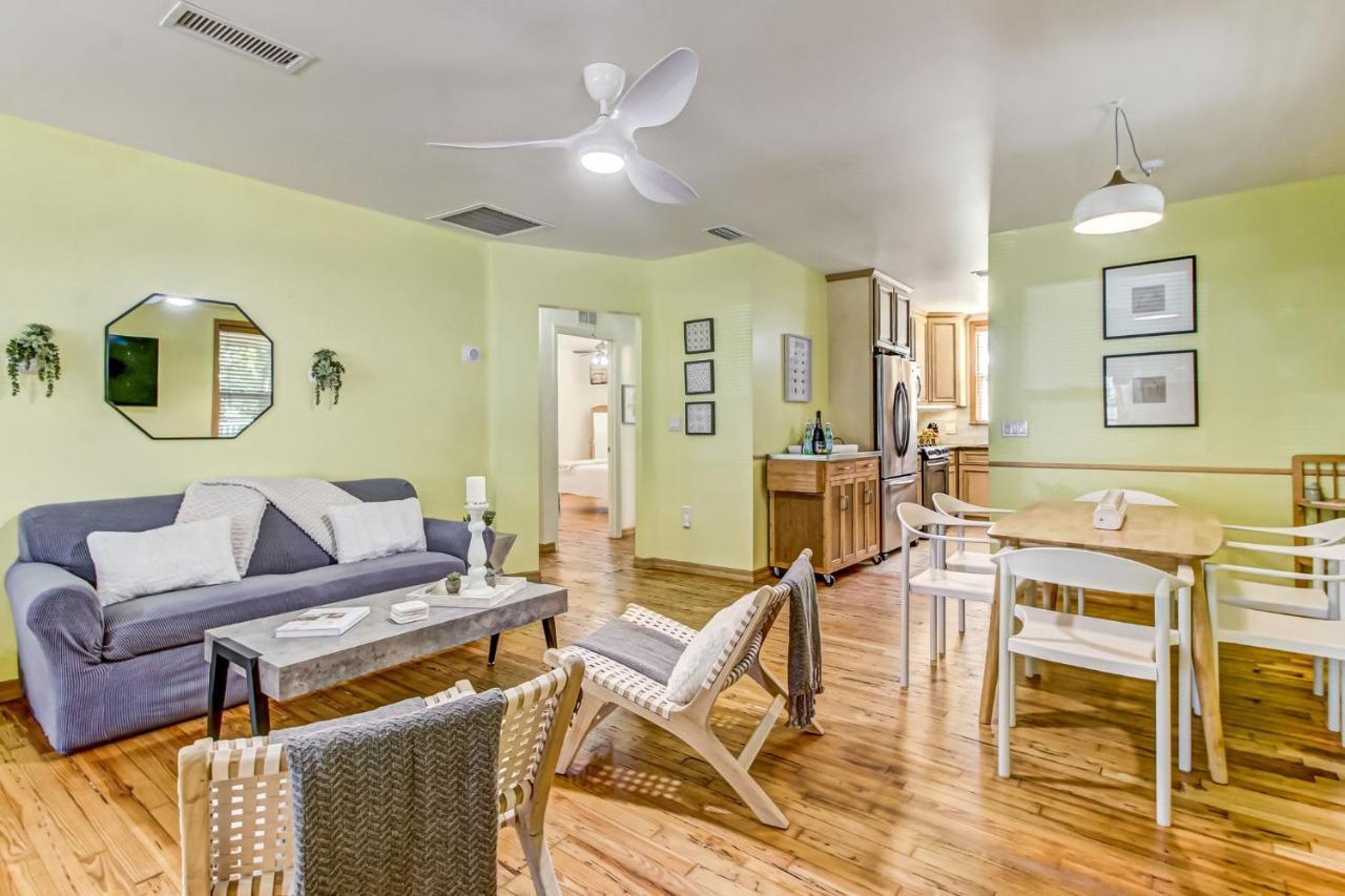 Holiday home Downtown Gem- Dog Friendly Walk To Everything