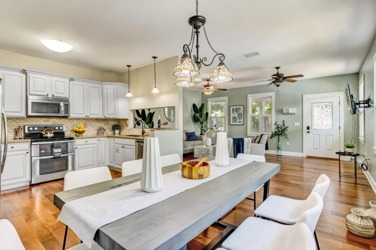 Holiday home Blue Jewel- Dog Friendly Minutes To Downtown
