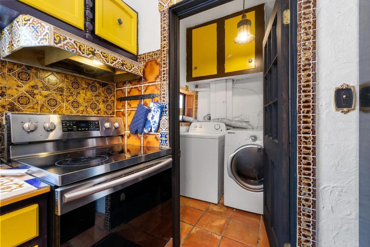 The Gaudi House- Pool Minutes To Dntn And Holiday home *
