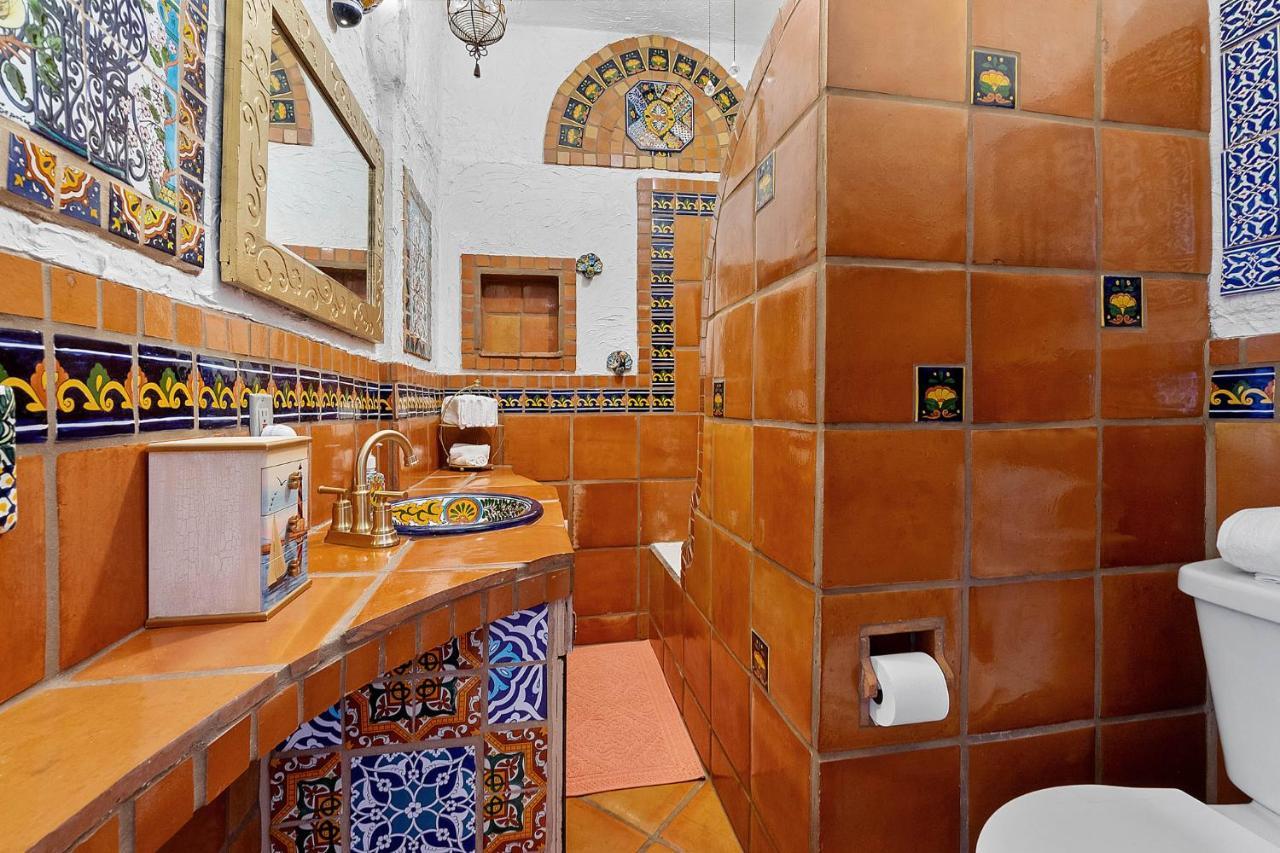 The Gaudi House- Pool Minutes To Dntn And Holiday home St. Augustine