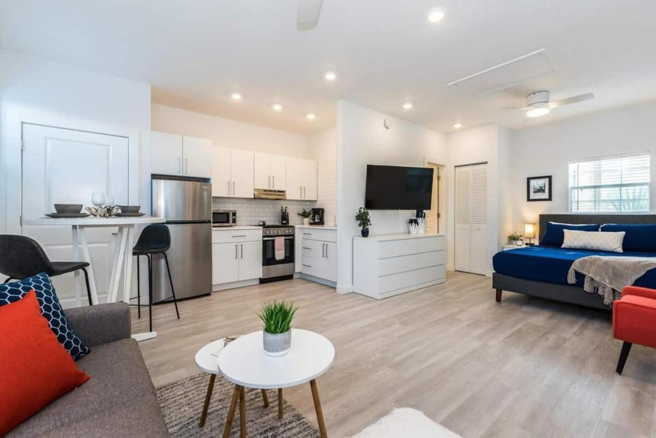 Apartment The At Old Mission Walking Distance To Downtown And Onsite Parking *