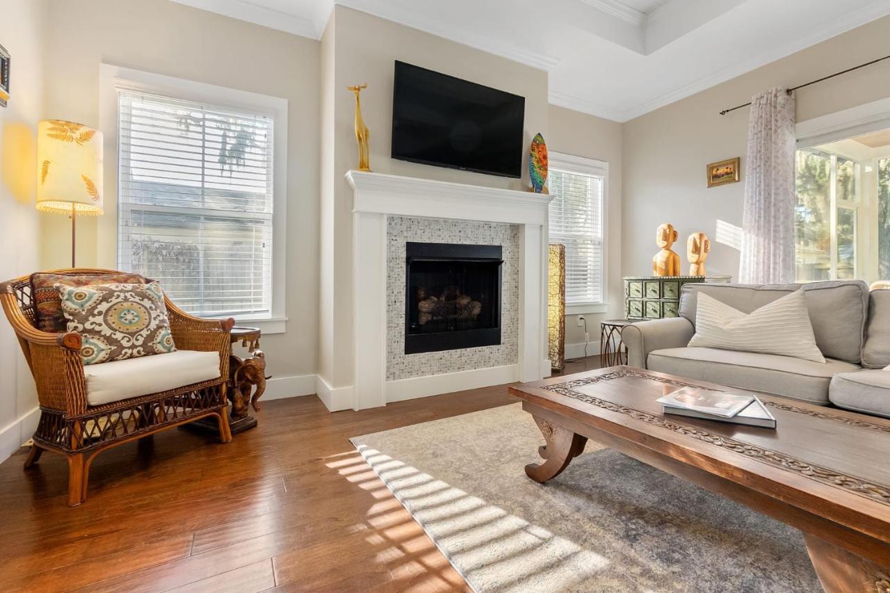 Fullerwood Delight- Mins To And Downtown