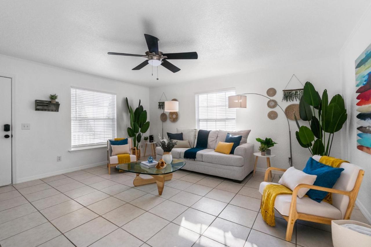 Holiday home Boho - Chic Pet Friendly Mins To Town *