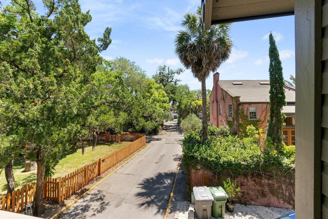 Urban Loft - Center Walk To Everything Apartment St. Augustine