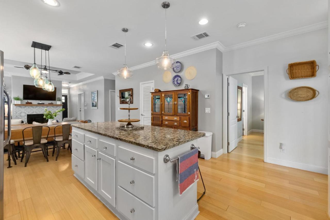 Boatyard Oasis - Modern Charm - Mins To Downtown Holiday home