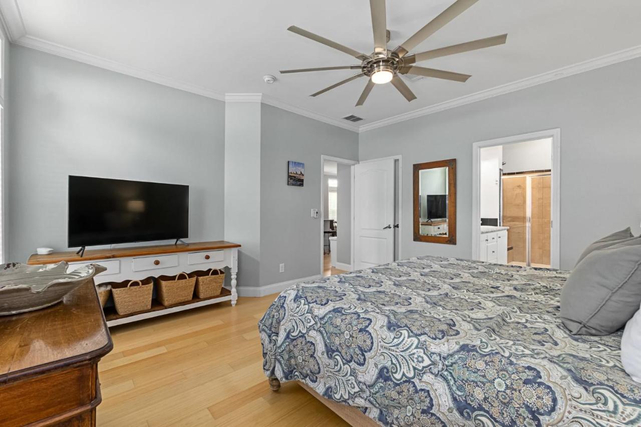 Boatyard Oasis - Modern Charm - Mins To Downtown Holiday home *