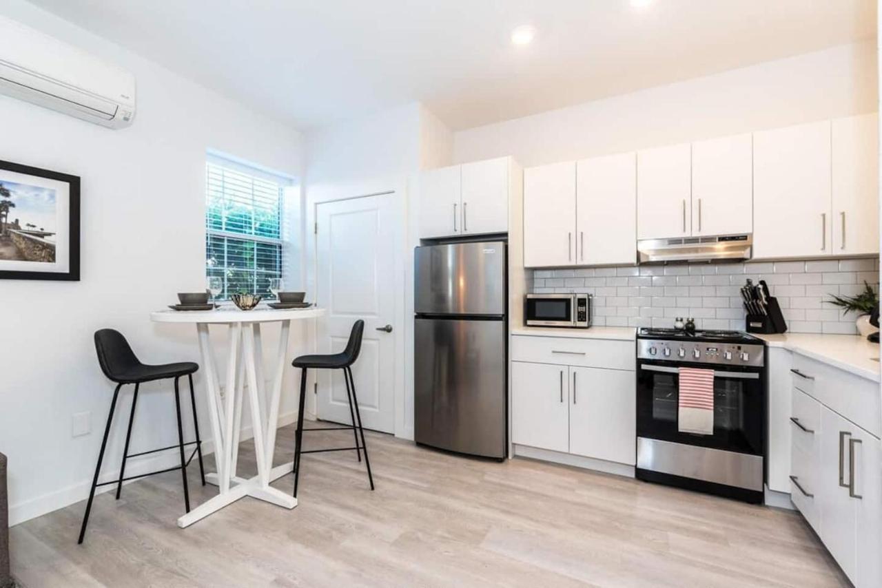 The At Old Mission Walking Distance To Downtown And Onsite Parking *