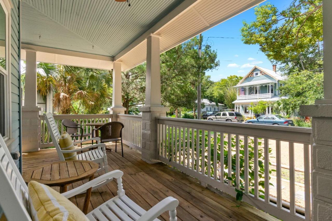 Holiday home Oneida Charmed - Historic W Modern Flair