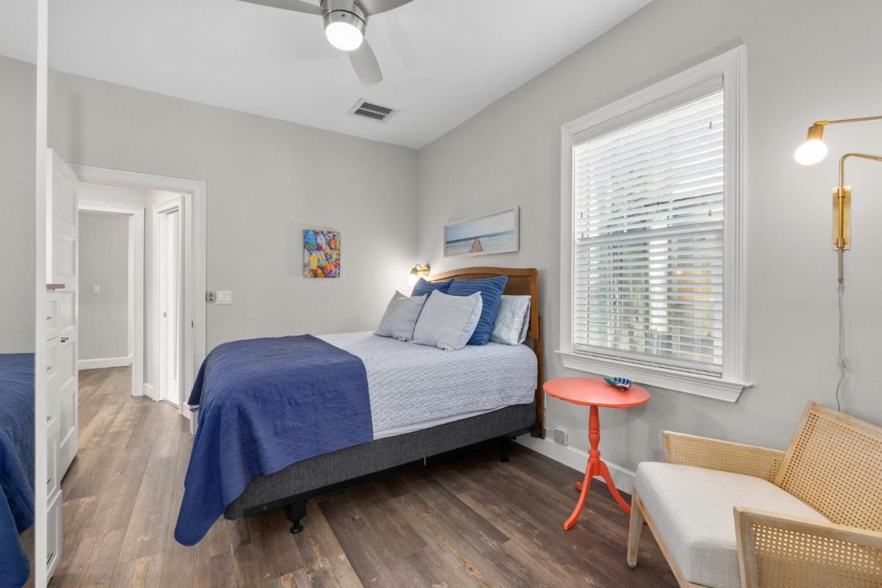 Oneida Charmed - Historic W Modern Flair *