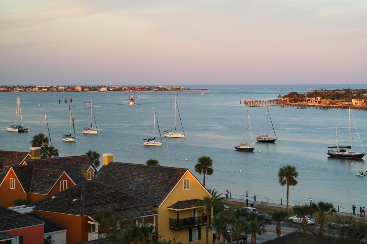Updated Early 1900s 2br Walking Distance To Downtown With Onsite Parking St. Augustine