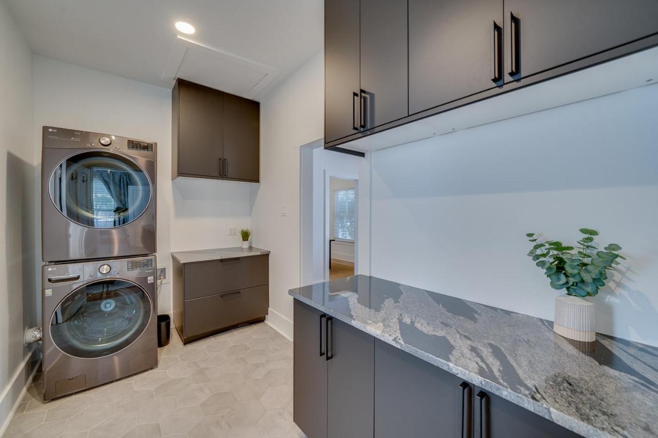 Updated Early 1900s 2br Walking Distance To Downtown With Onsite Parking St. Augustine