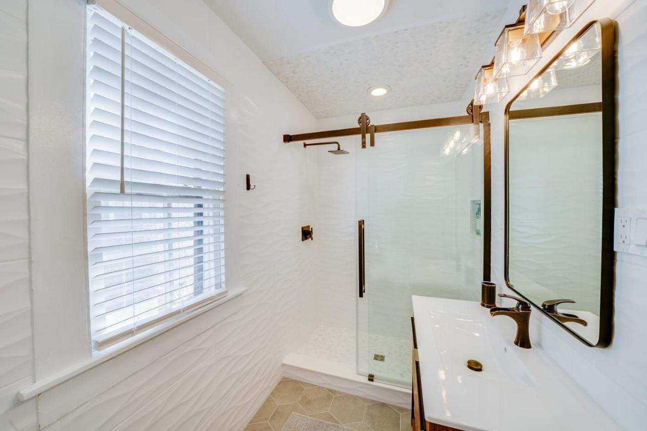 Holiday home Updated Early 1900s 2br Walking Distance To Downtown With Onsite Parking