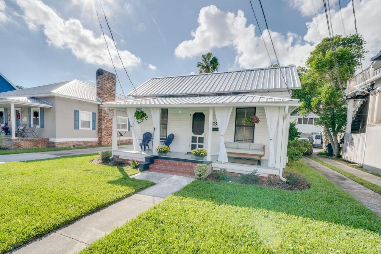Updated Early 1900s 2br Walking Distance To Downtown With Onsite Parking *