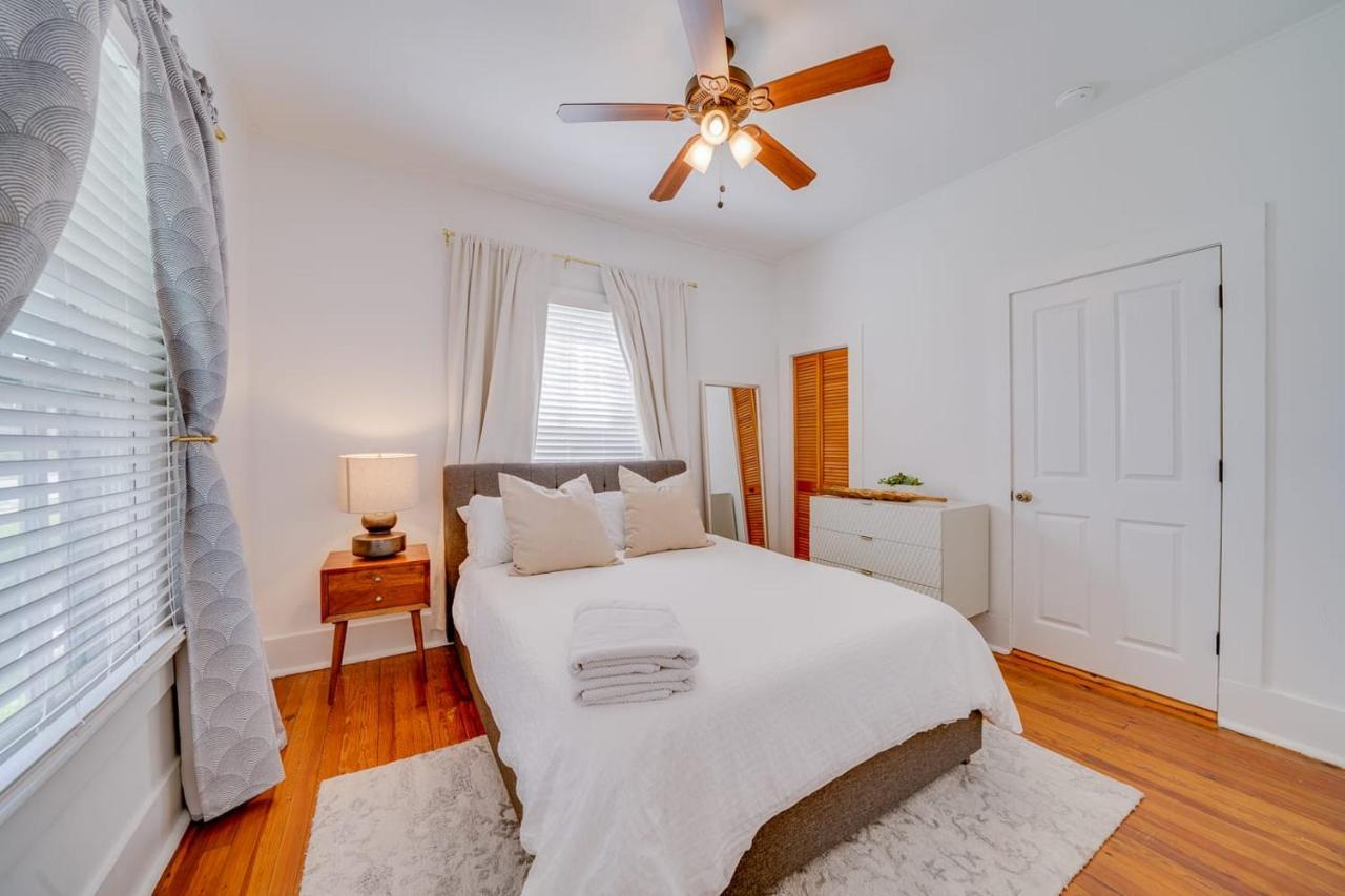 Updated Early 1900s 2br Walking Distance To Downtown With Onsite Parking Holiday home *