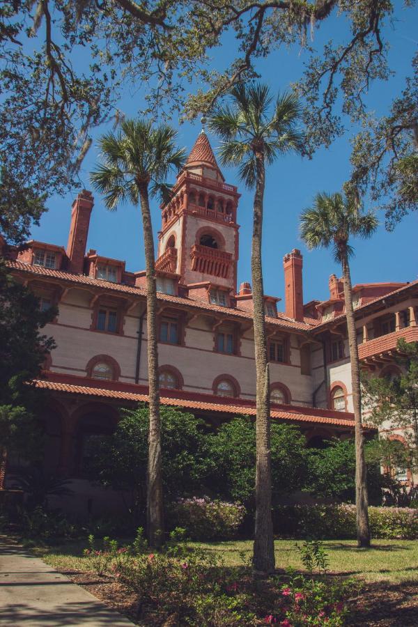 Holiday home Updated Early 1900s 2br Walking Distance To Downtown With Onsite Parking St. Augustine