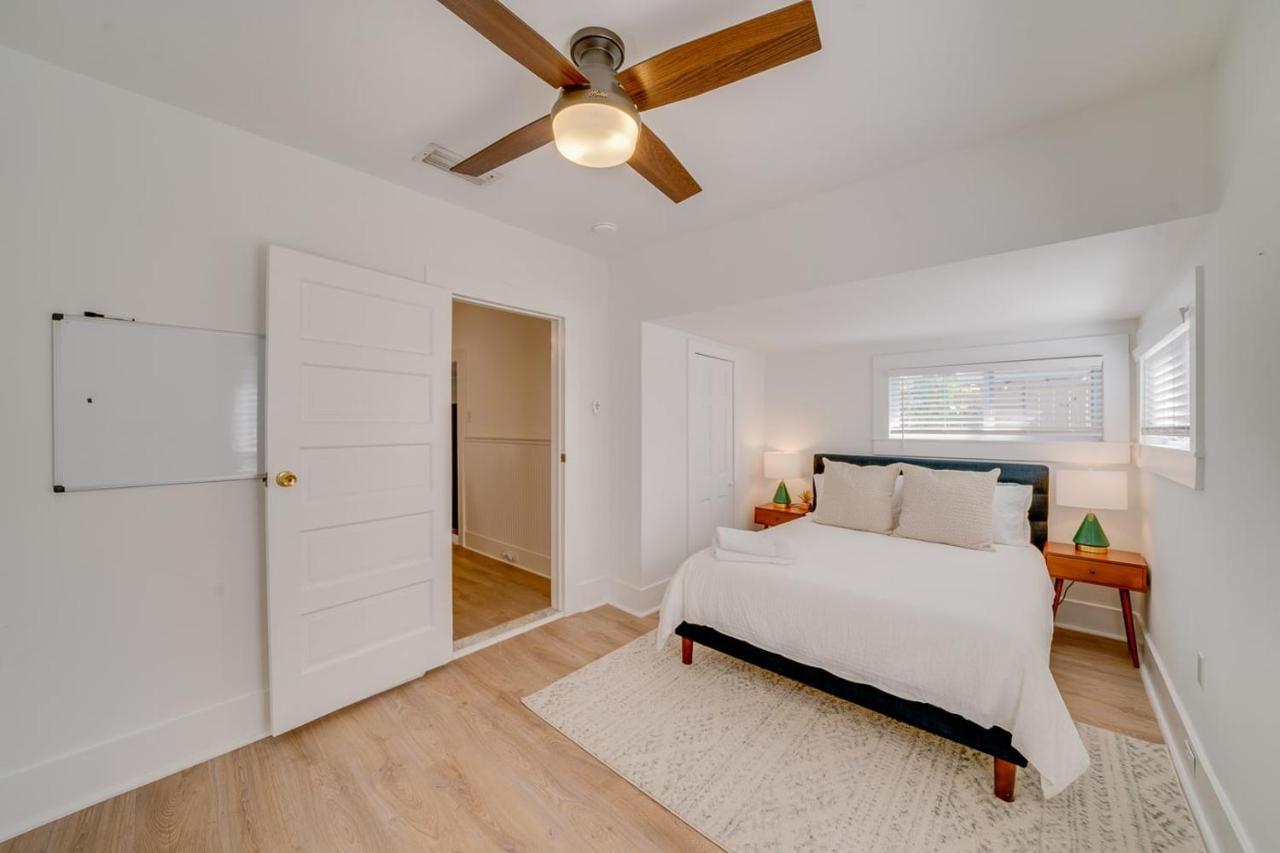 Updated Early 1900s 2br Walking Distance To Downtown With Onsite Parking Holiday home *