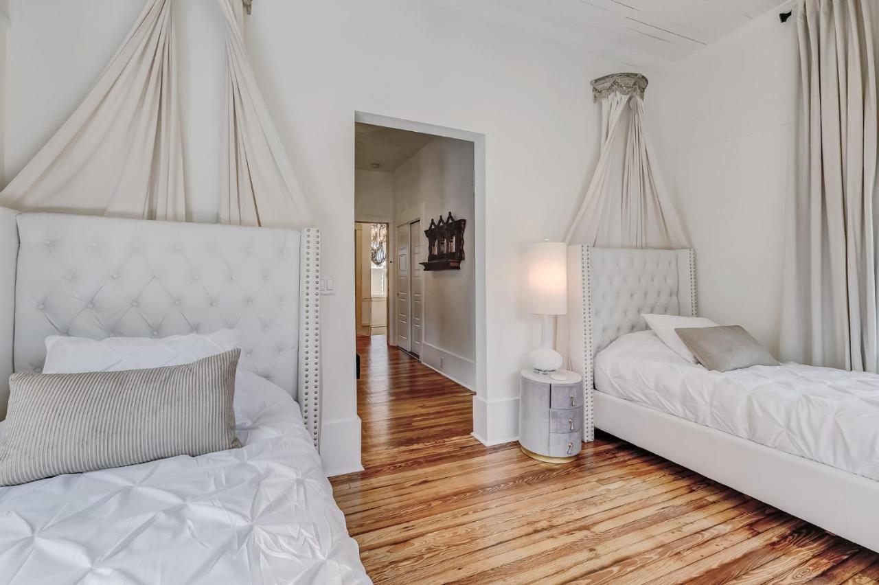Holiday home The Gatsby Mansion Heated Pool Heart Of Town *