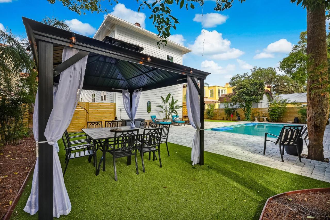 Holiday home The Gatsby Mansion Heated Pool Heart Of Town *
