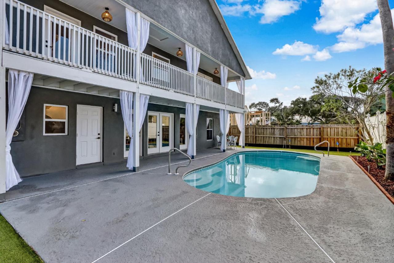 Holiday home Coastal Heated Pool Walk To *