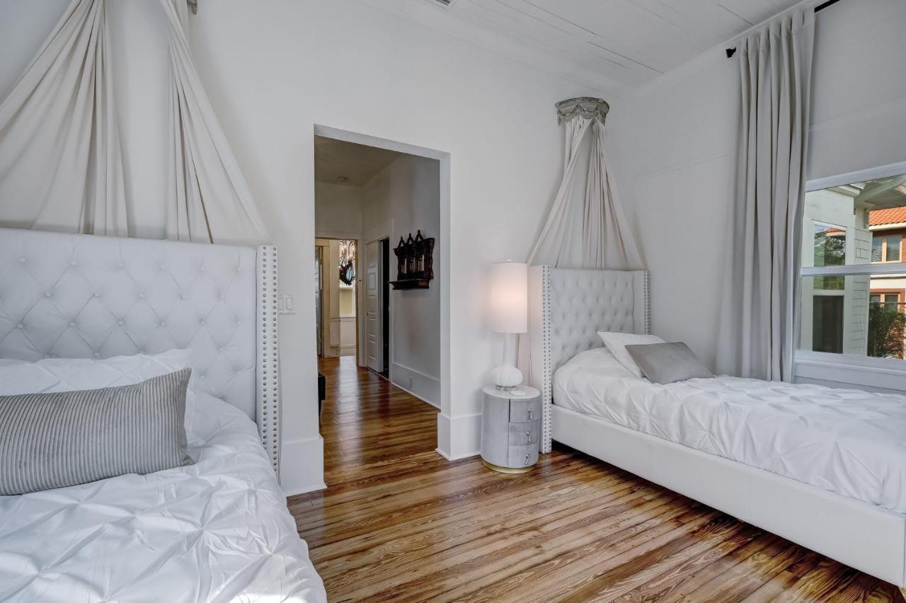 The Gatsby Mansion Heated Pool Heart Of Town Holiday home *