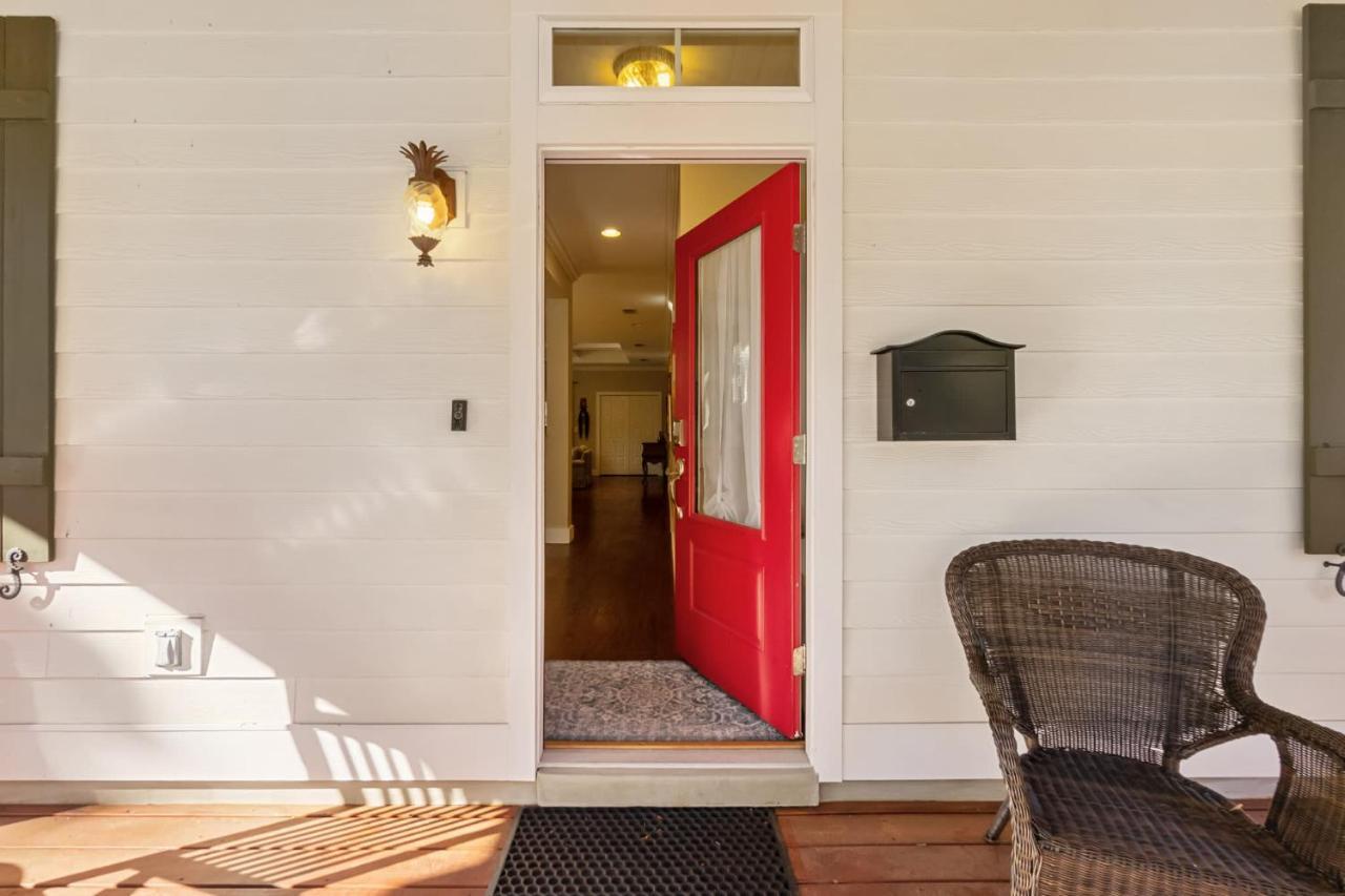 Fullerwood Delight- Mins To And Downtown