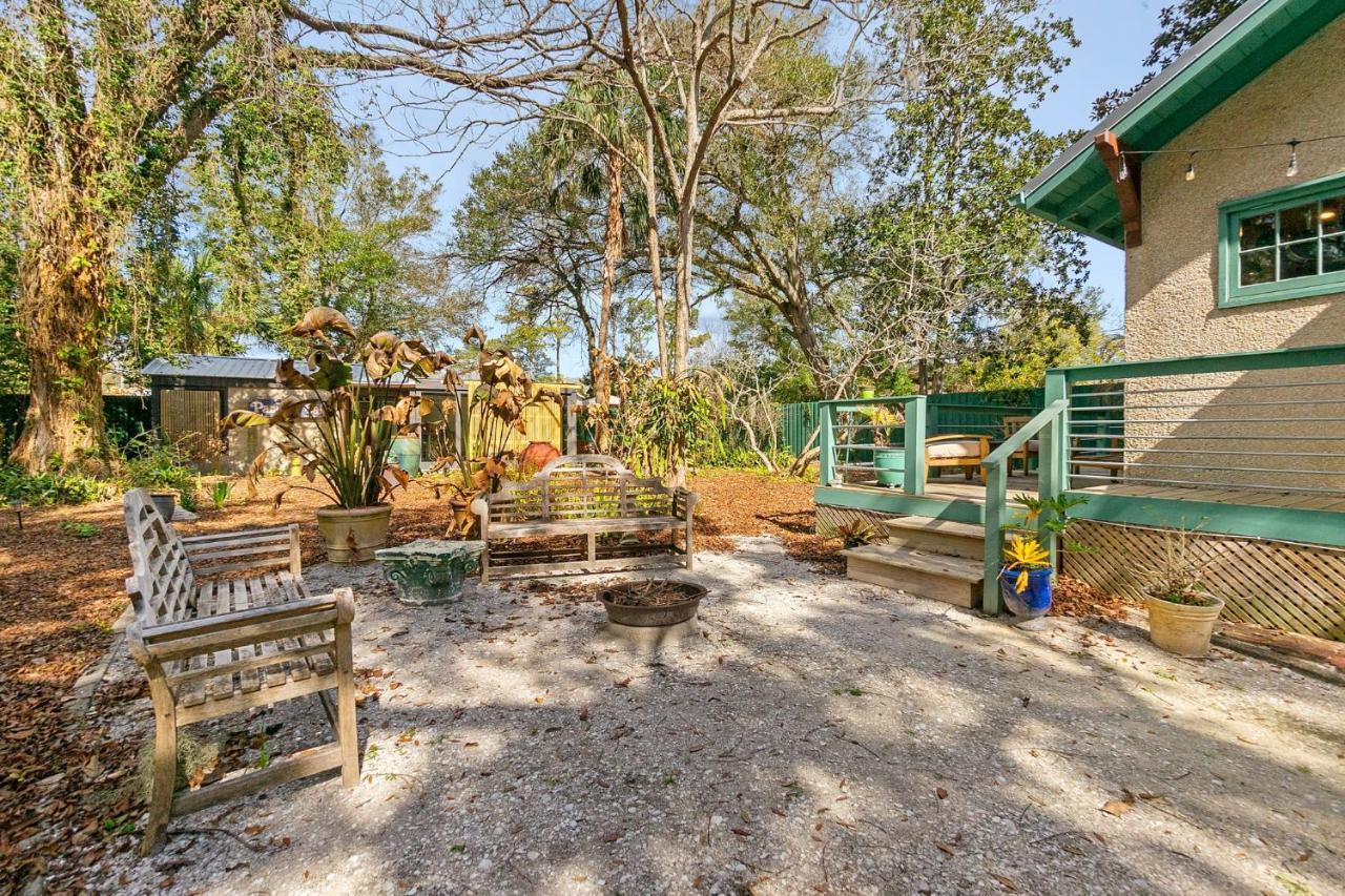 Casa de férias 8 Park- Dog Friendly Outdoor Oasis Mins To