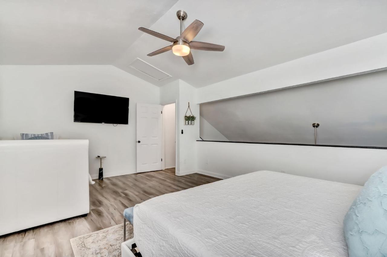 Olas Cabana- Close To & Restaurants Holiday home