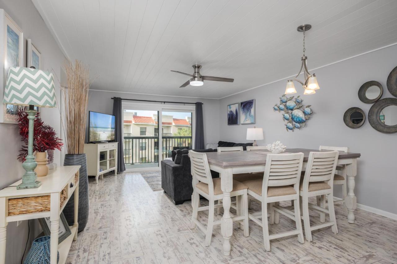 Ocean Village Club P33 *
