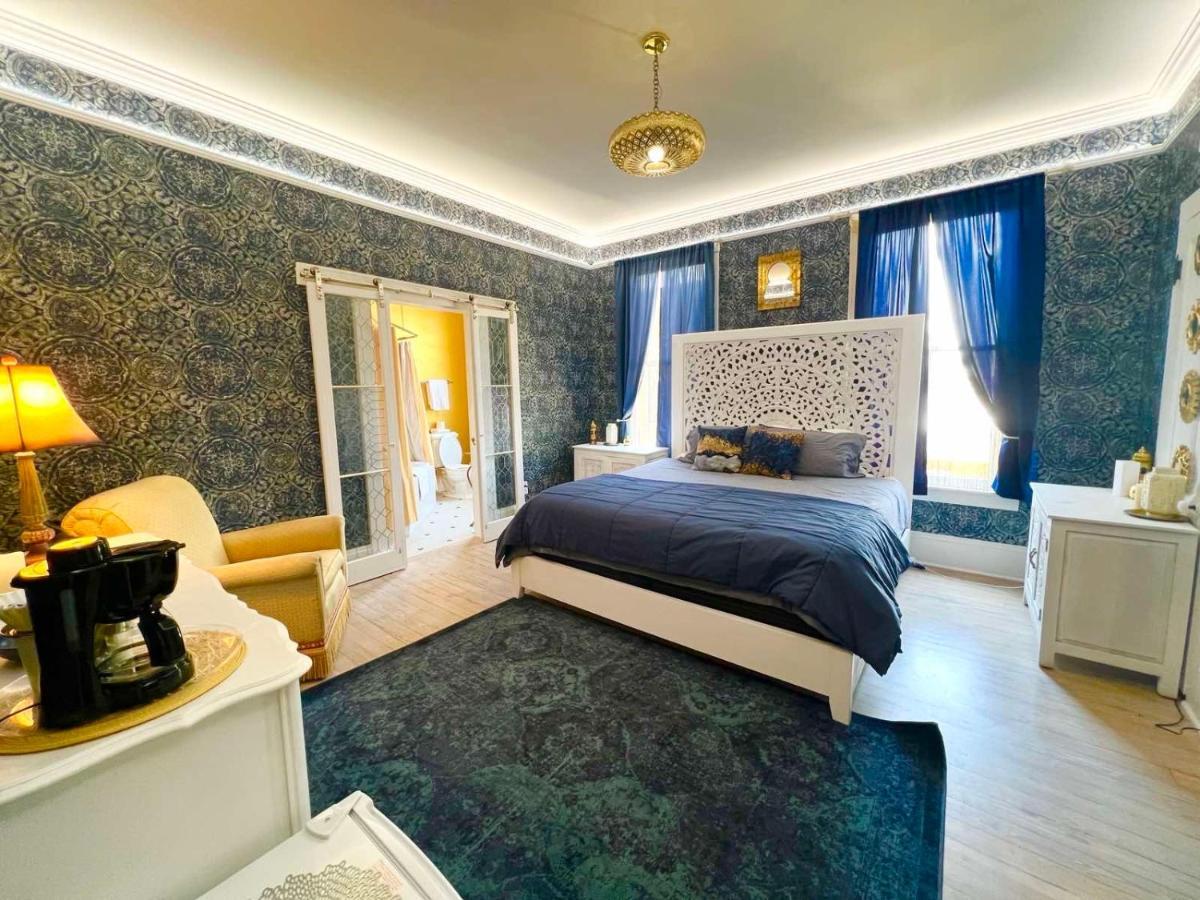 Acomodação com café da manhã  1001 Nights Historic Adults Only