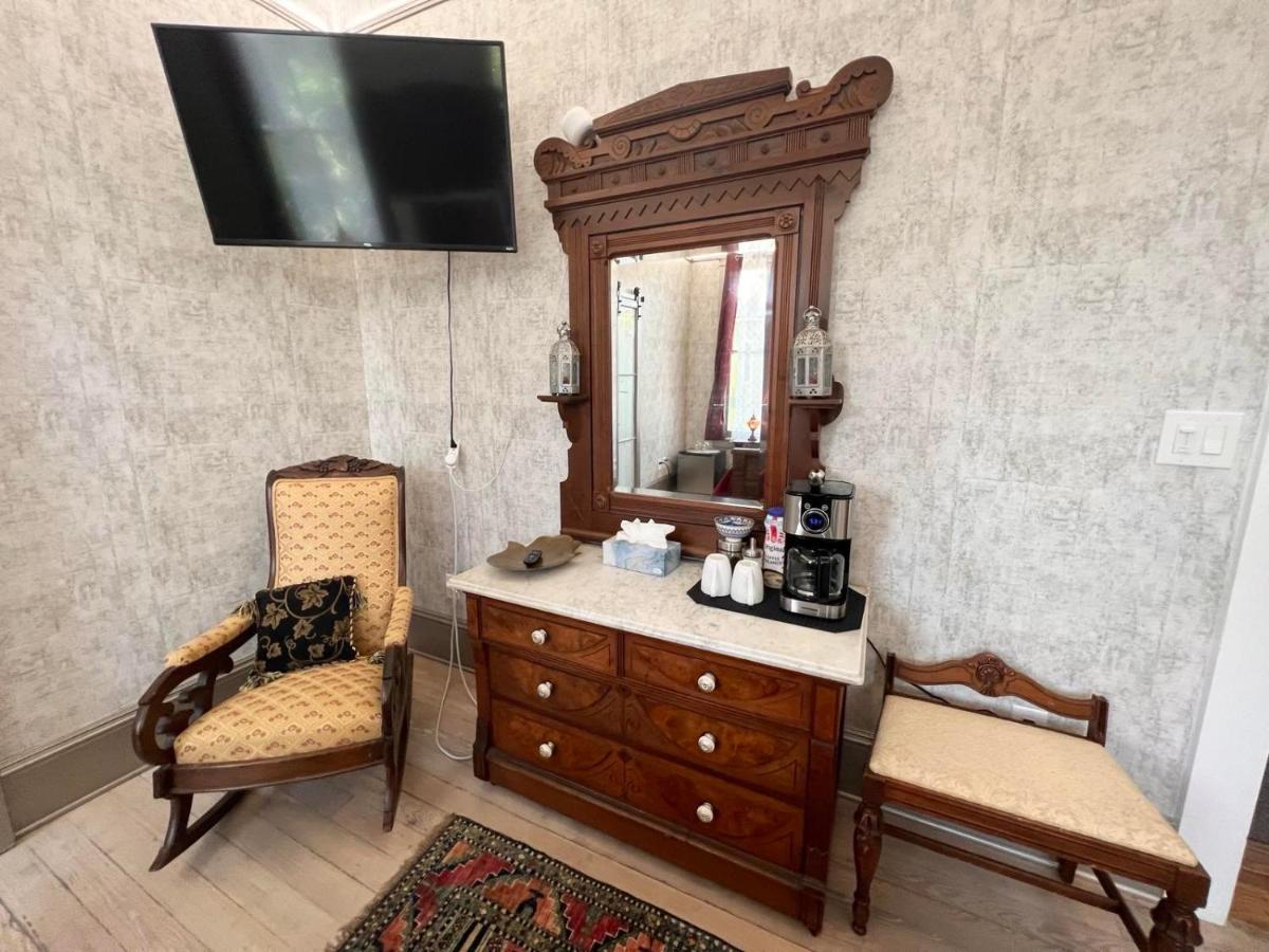 Acomodação com café da manhã  1001 Nights Historic Adults Only