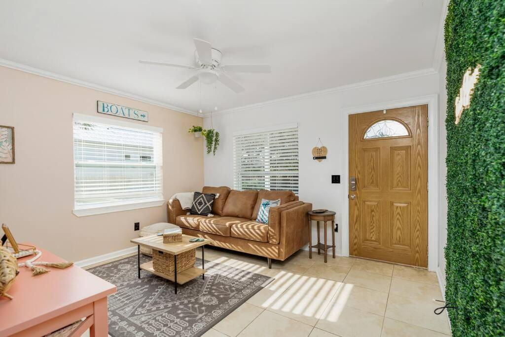 Crescent Bungalow B *