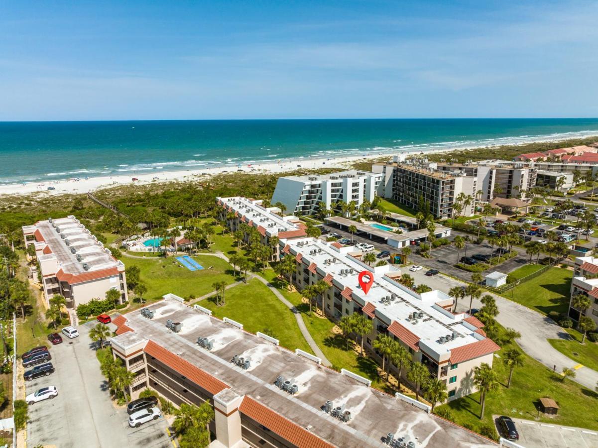 Ocean Village Club P33 *