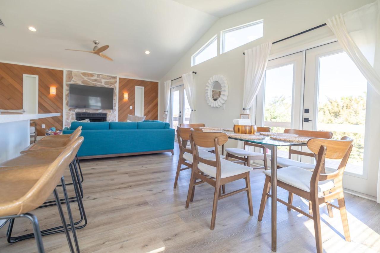 Holiday home Bright New House With In- Law -- 2 Blocks To Beach!