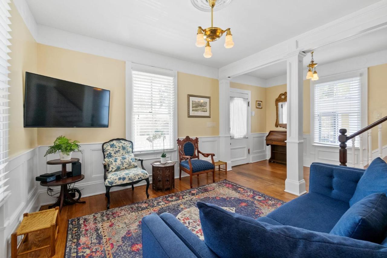 Holiday home The Blue Lion- 2 Blocks To Downtown Historic Charm *