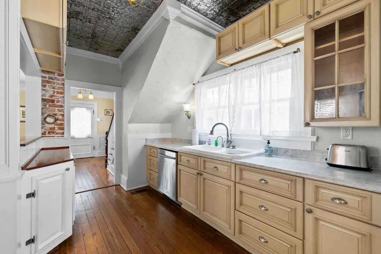 Holiday home The Blue Lion- 2 Blocks To Downtown Historic Charm *